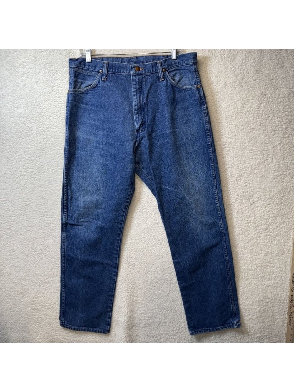 Vintage Wrangler Mens 34x31 Blue Denim Jeans Straight-Leg Classic Fit Made USA